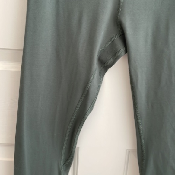 🍋 lululemon align capri leggings, olive green, size 6 (small) - Picture 3 of 16